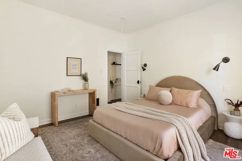 1106 S Cochran Avenue Los Angeles, CA 90019