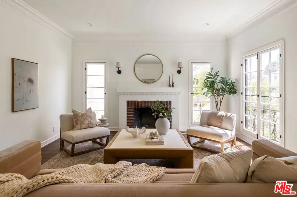 1106 S Cochran Avenue Los Angeles, CA 90019