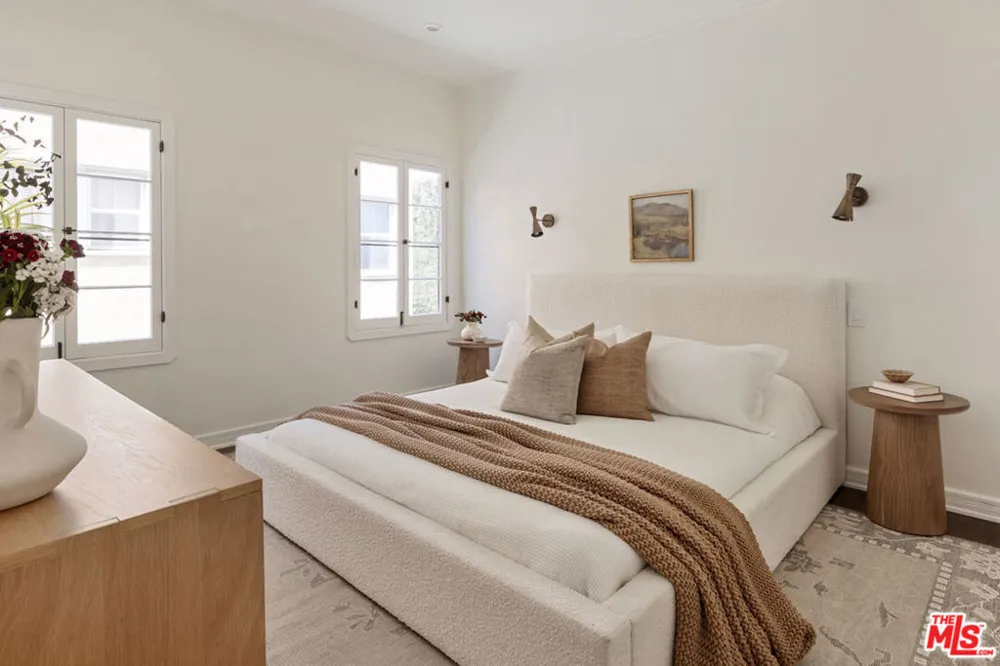 1106 S Cochran Avenue Los Angeles, CA 90019