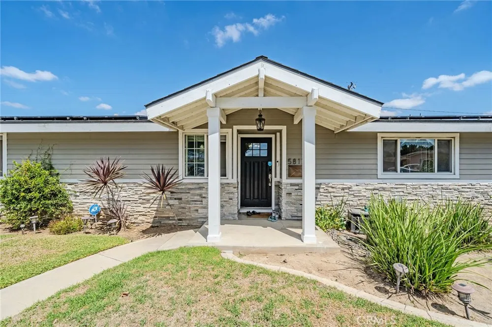 5817 Los Cientos Buena Park, CA 90620