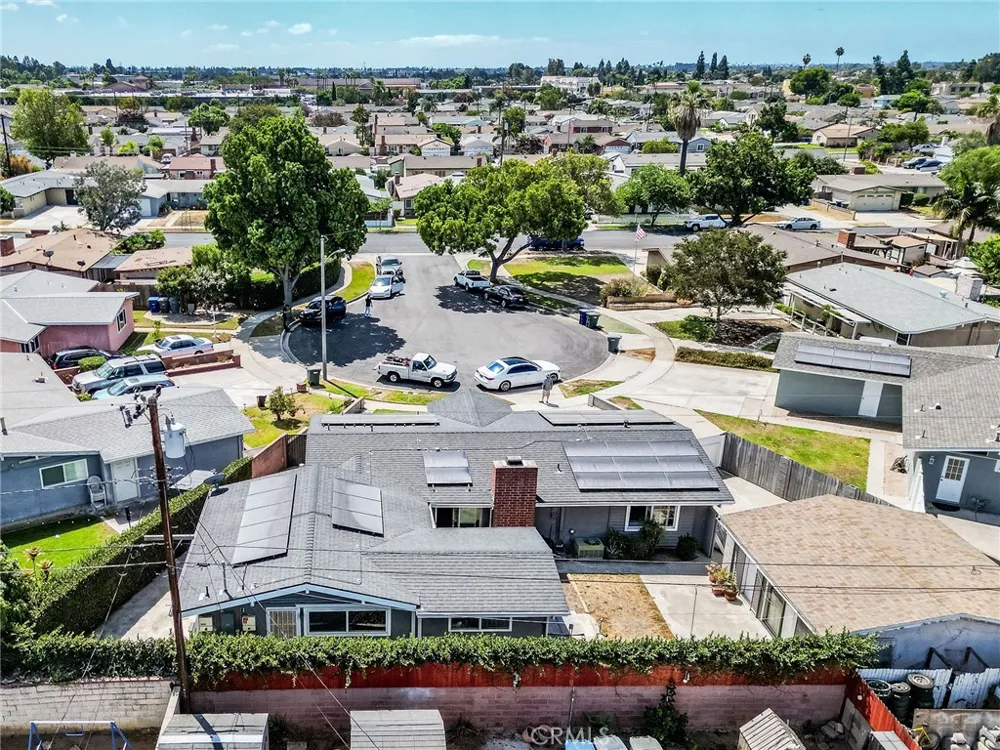 5817 Los Cientos Buena Park, CA 90620