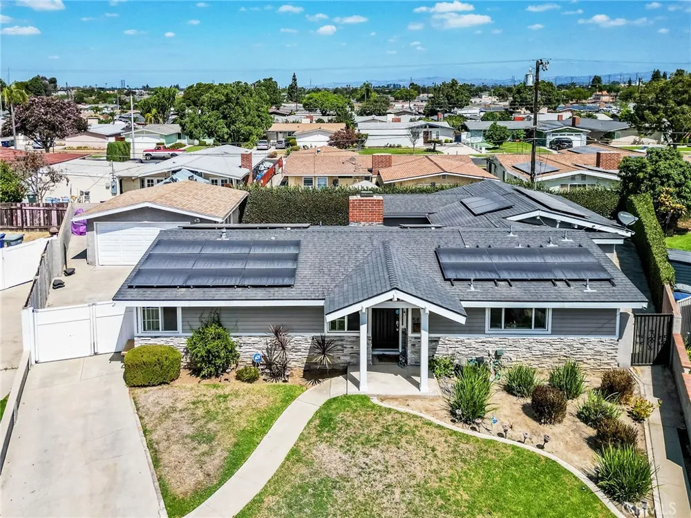5817 Los Cientos Buena Park, CA 90620