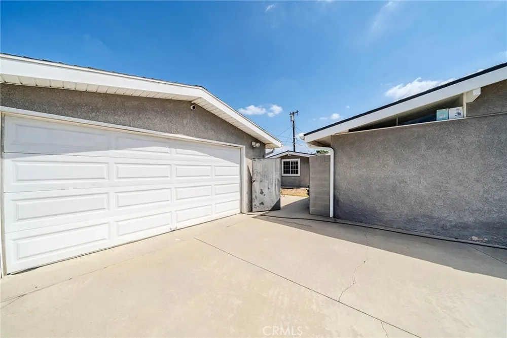 5817 Los Cientos Buena Park, CA 90620