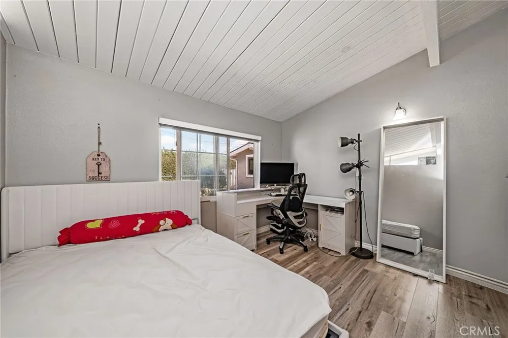 5817 Los Cientos Buena Park, CA 90620