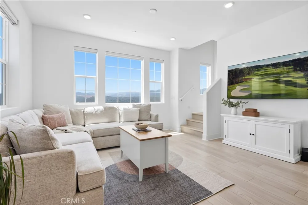 232 Heartland Way Rancho Mission Viejo, CA 92694