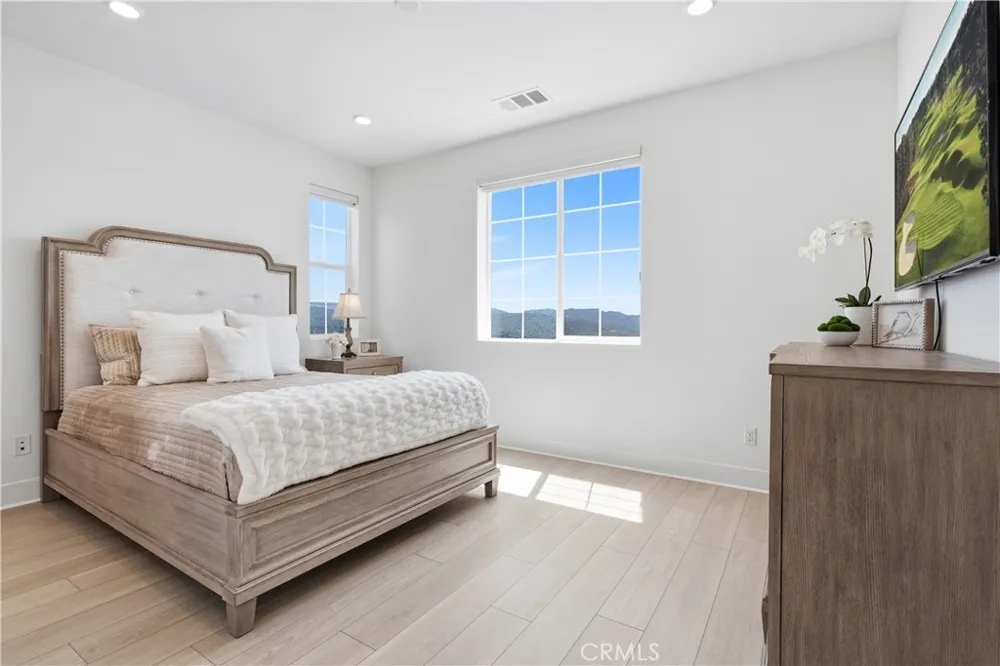 232 Heartland Way Rancho Mission Viejo, CA 92694