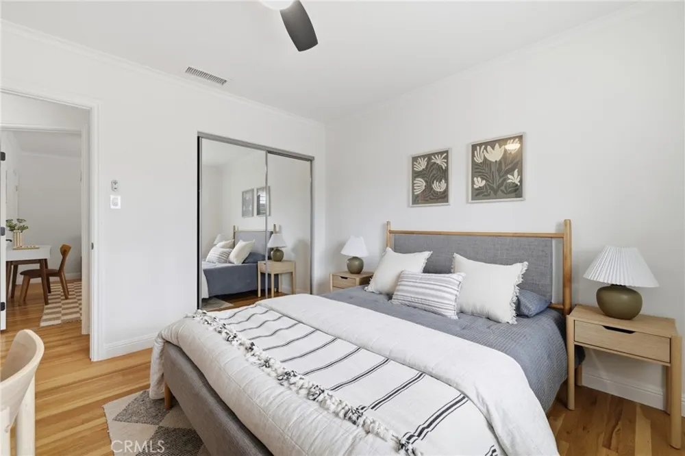 17717 Miranda Encino, CA 91316