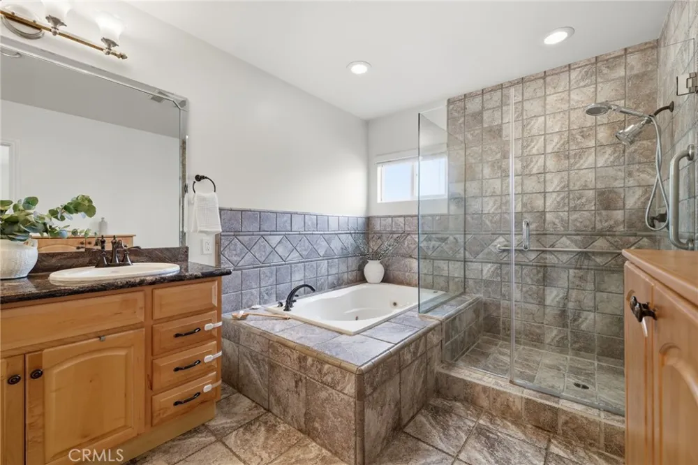 17717 Miranda Encino, CA 91316