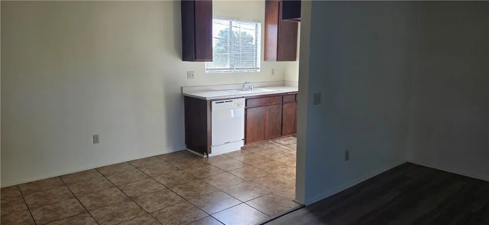 1319 Oakwood Drive #11 San Bernardino, CA 92405