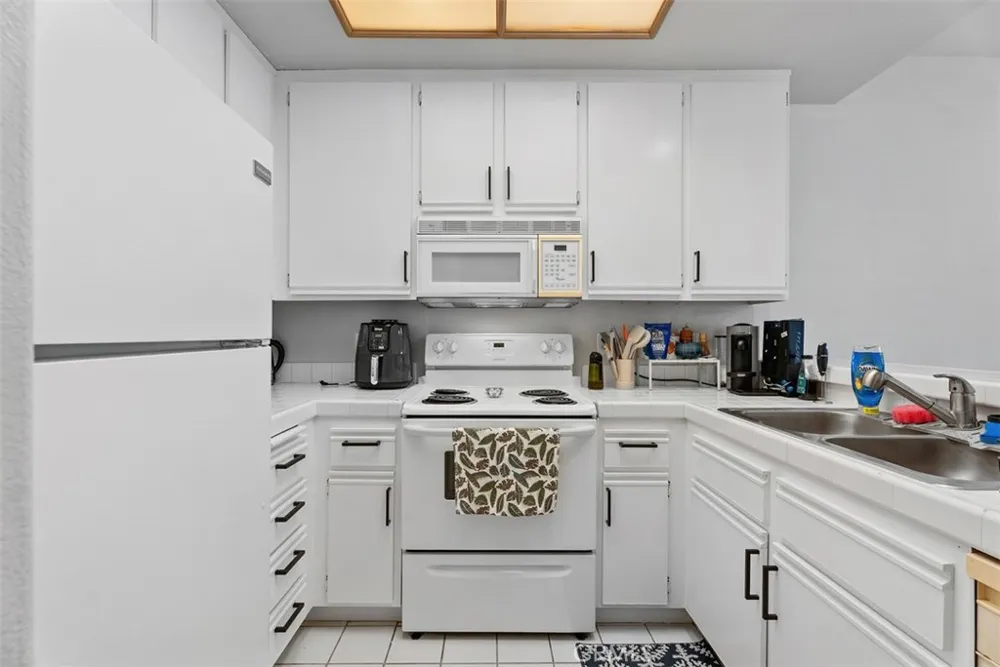 2960 Champion Way #1008 Tustin, CA 92782