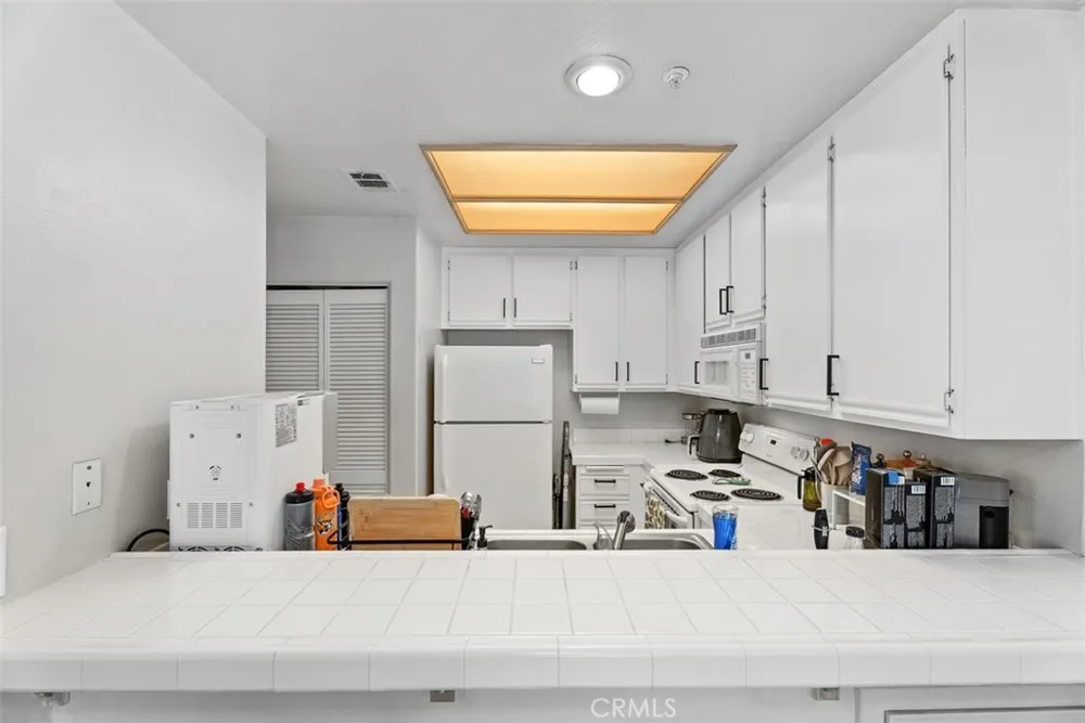 2960 Champion Way #1008 Tustin, CA 92782