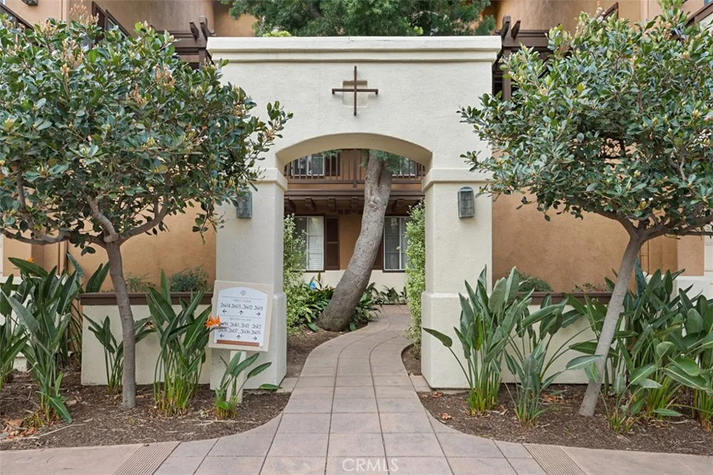2960 Champion Way #1008 Tustin, CA 92782