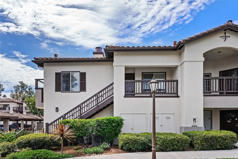 2960 Champion Way #1008 Tustin, CA 92782