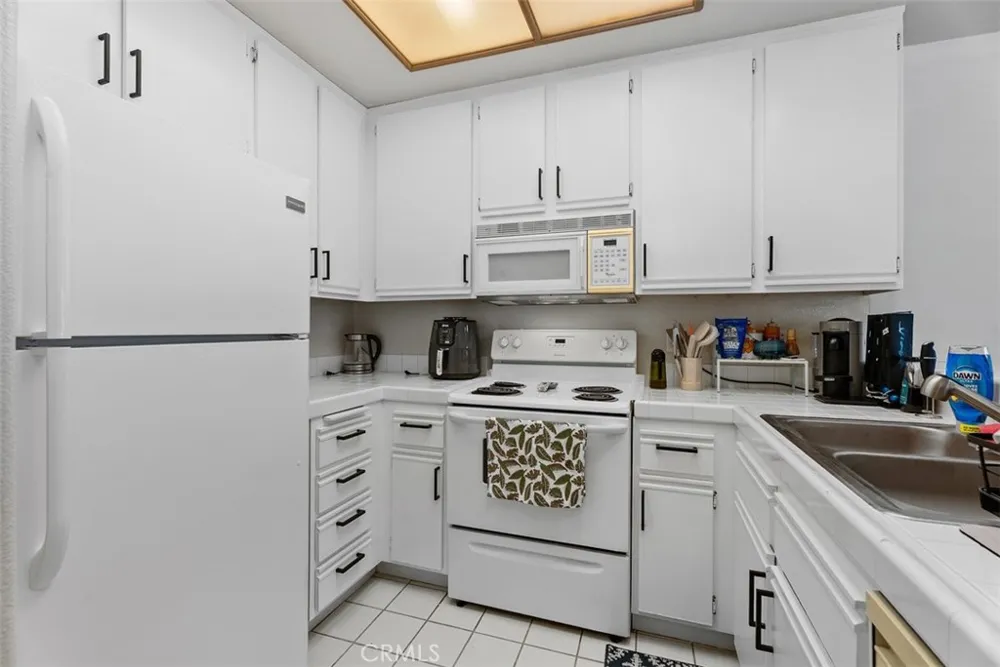 2960 Champion Way #1008 Tustin, CA 92782