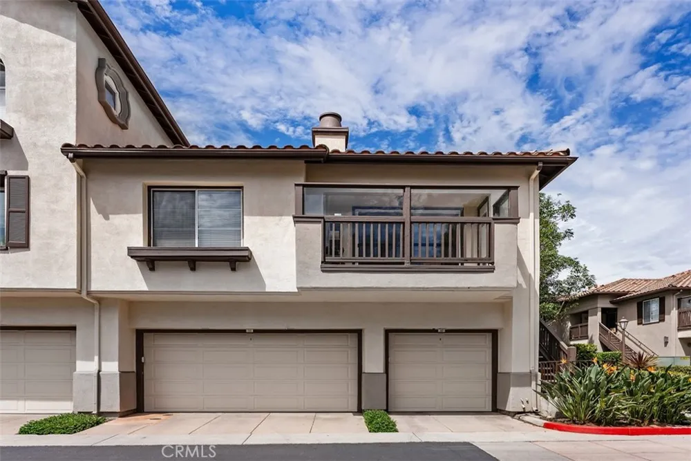 2960 Champion Way #1008 Tustin, CA 92782
