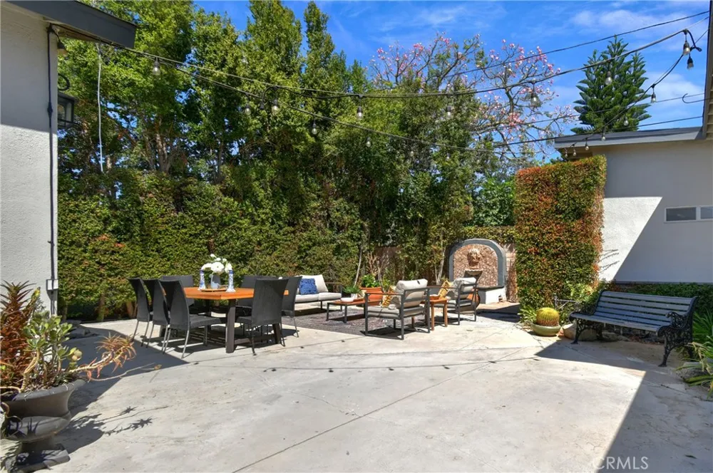 5546 Strohm North Hollywood, CA 91601