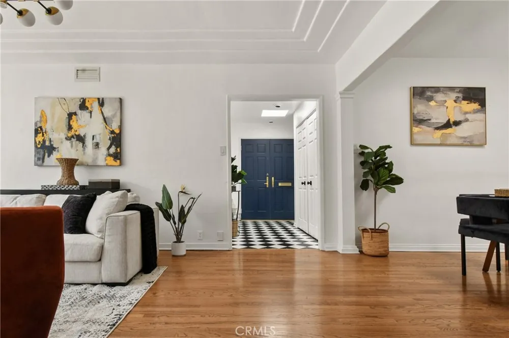 5546 Strohm North Hollywood, CA 91601
