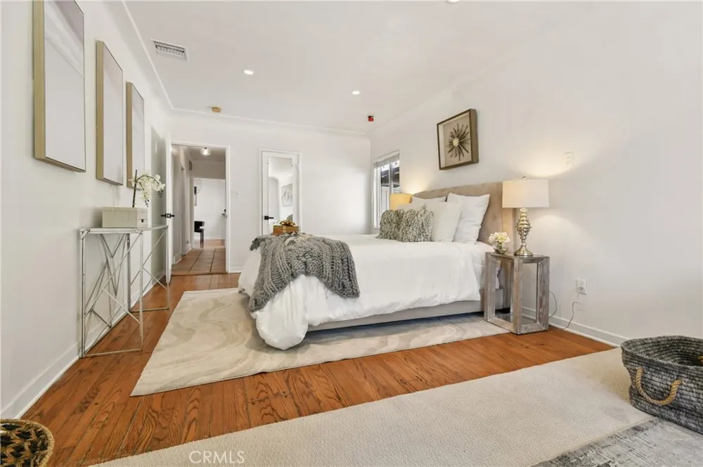 5546 Strohm North Hollywood, CA 91601