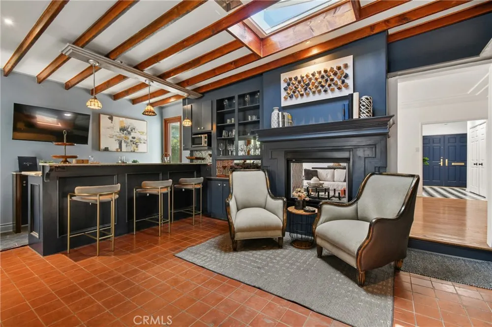 5546 Strohm North Hollywood, CA 91601