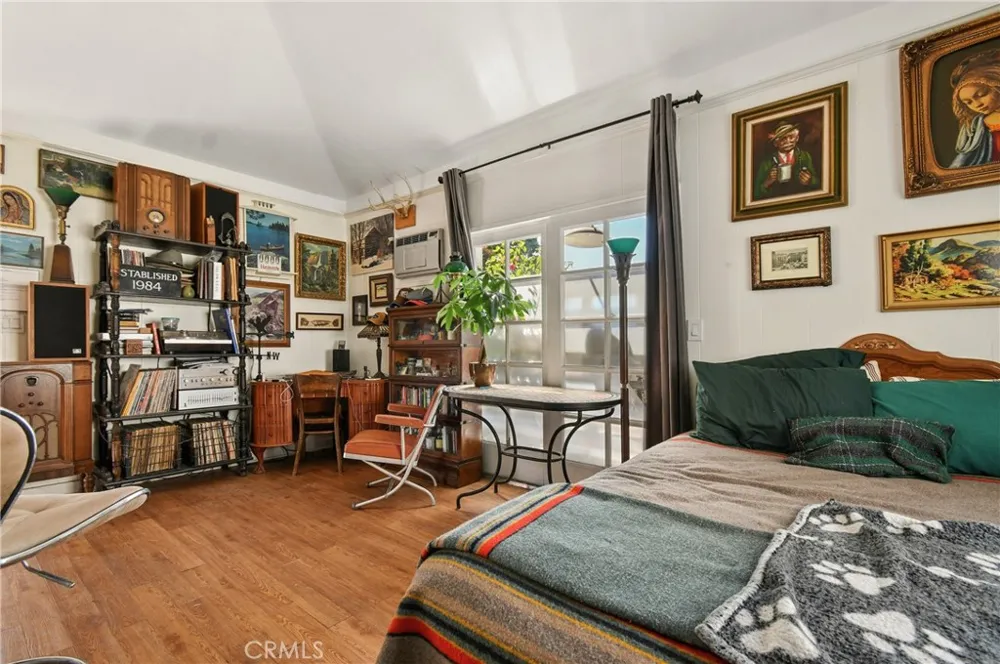 5546 Strohm North Hollywood, CA 91601