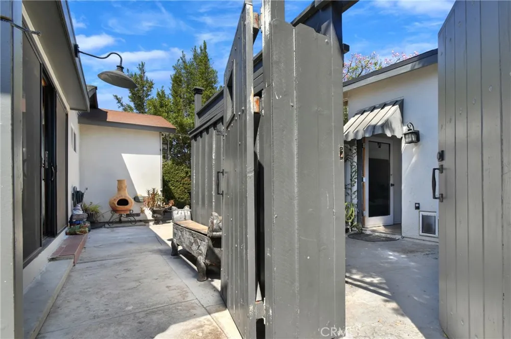 5546 Strohm North Hollywood, CA 91601