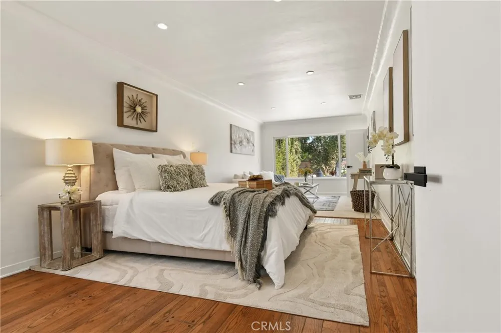5546 Strohm North Hollywood, CA 91601