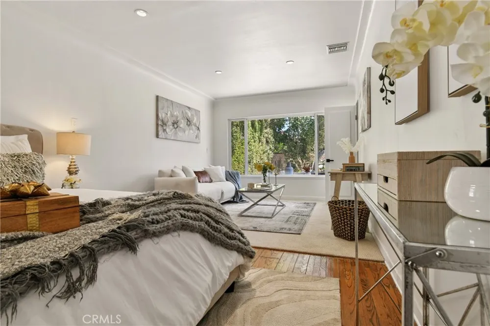 5546 Strohm North Hollywood, CA 91601