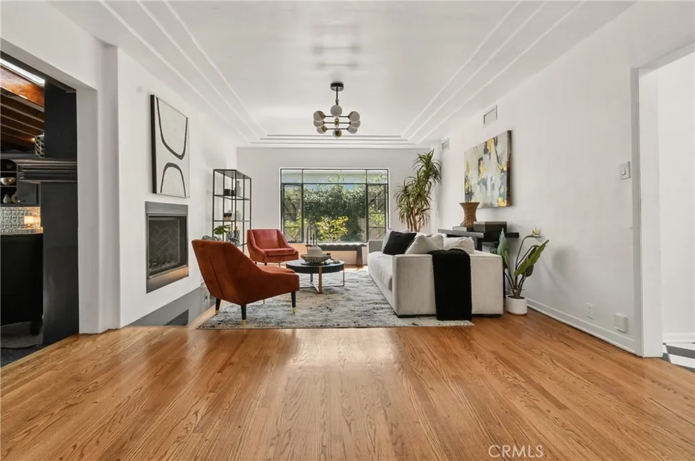 5546 Strohm North Hollywood, CA 91601