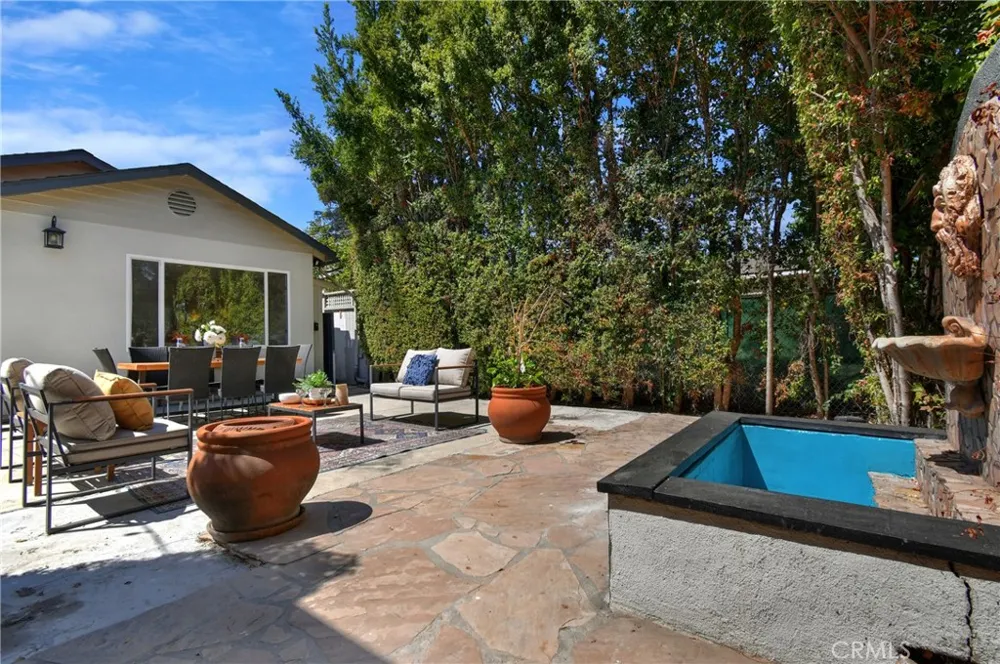5546 Strohm North Hollywood, CA 91601