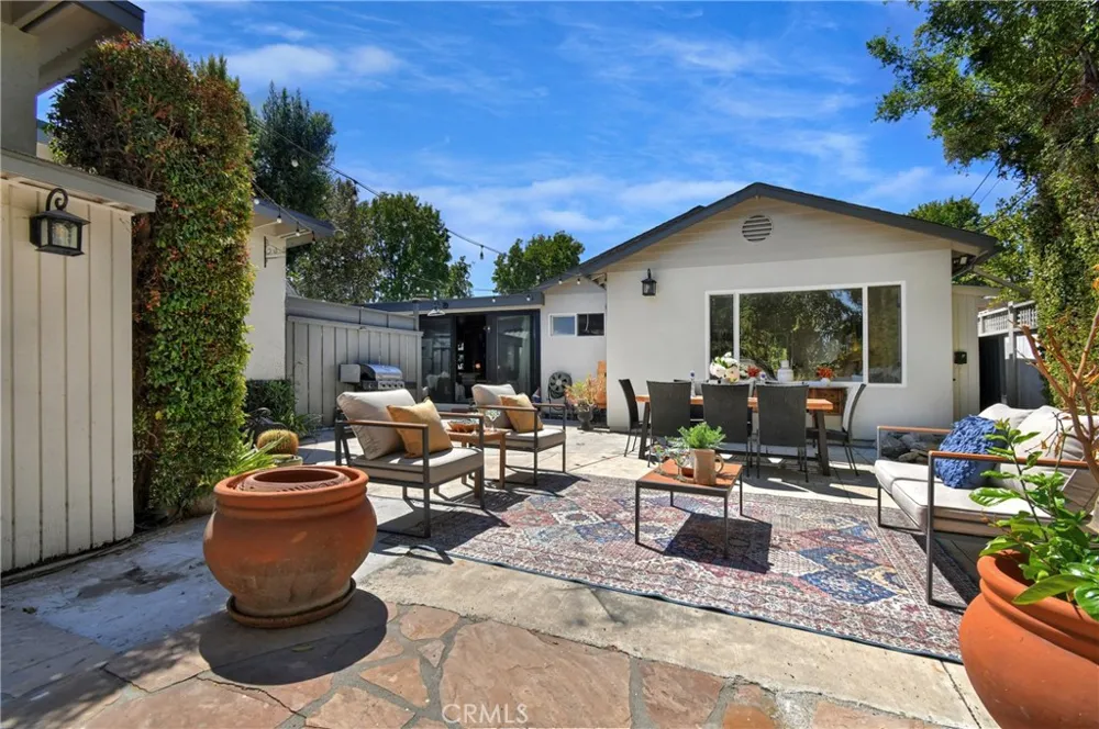 5546 Strohm North Hollywood, CA 91601