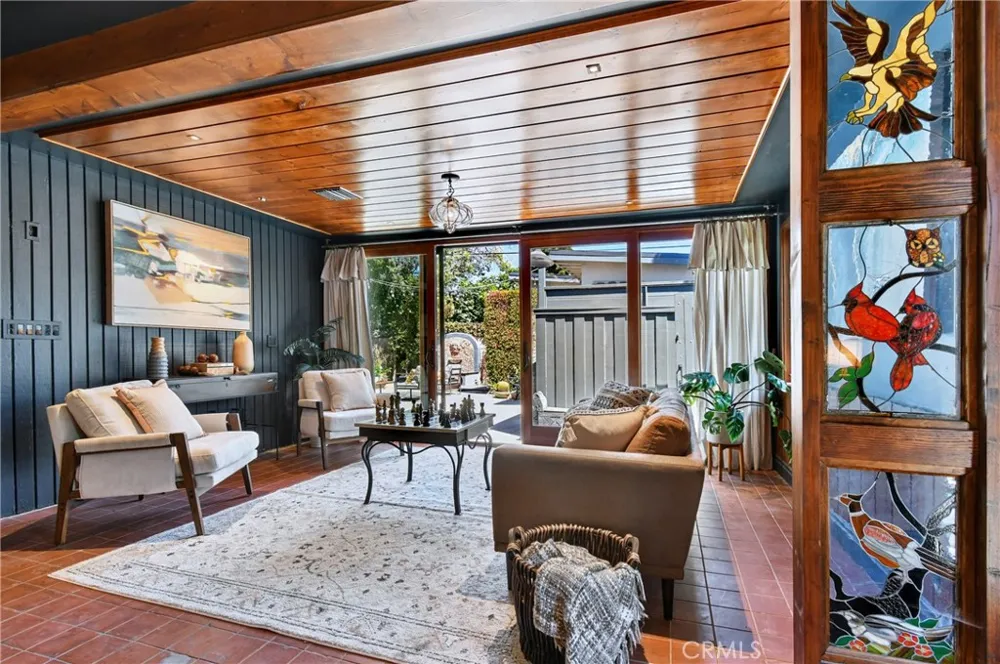 5546 Strohm North Hollywood, CA 91601