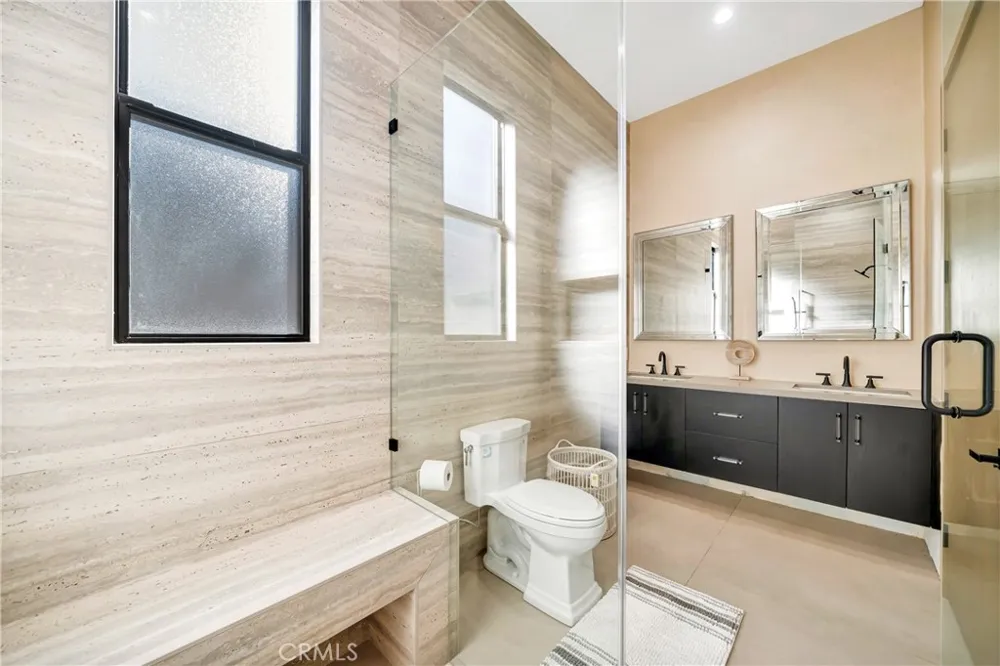 19225 Rosita Tarzana, CA 91356