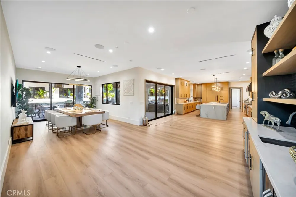 19225 Rosita Tarzana, CA 91356