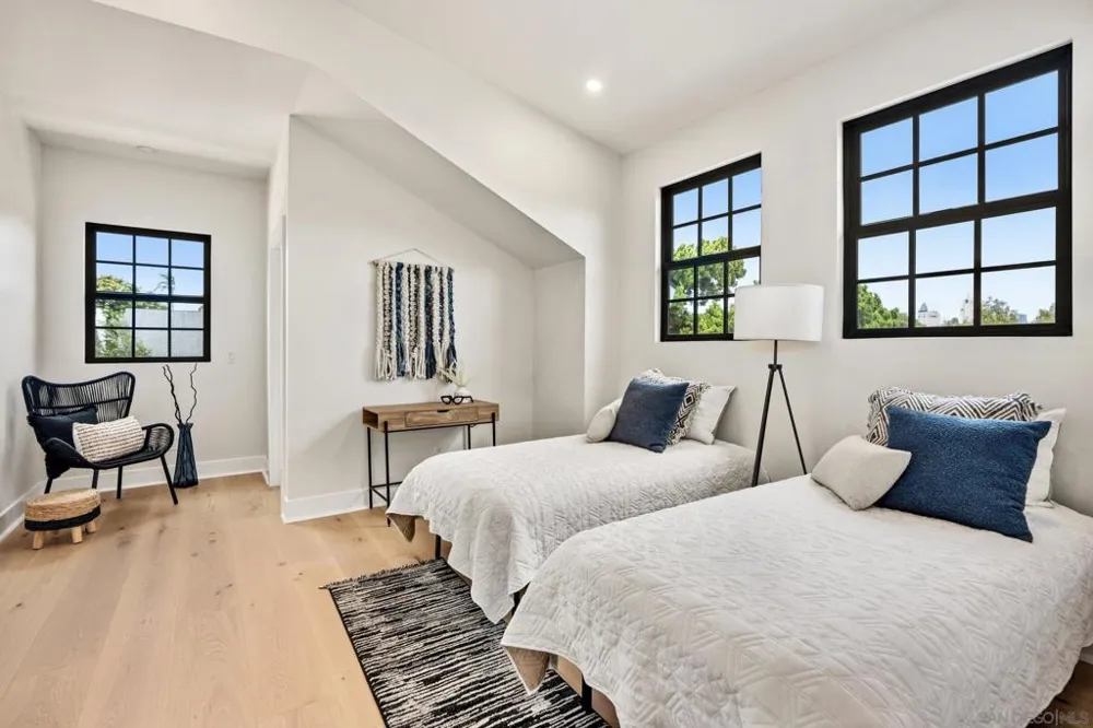 1312 3rd St Coronado, CA 92118