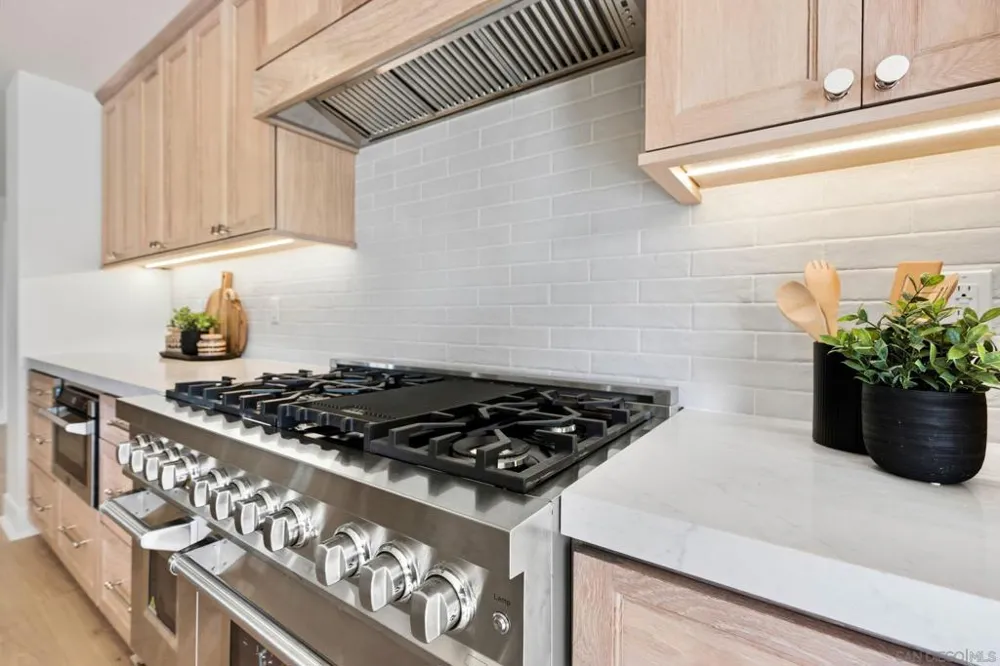 1312 3rd St Coronado, CA 92118