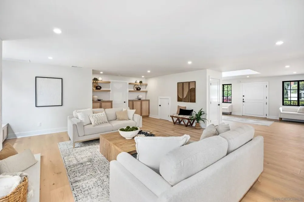 1312 3rd St Coronado, CA 92118