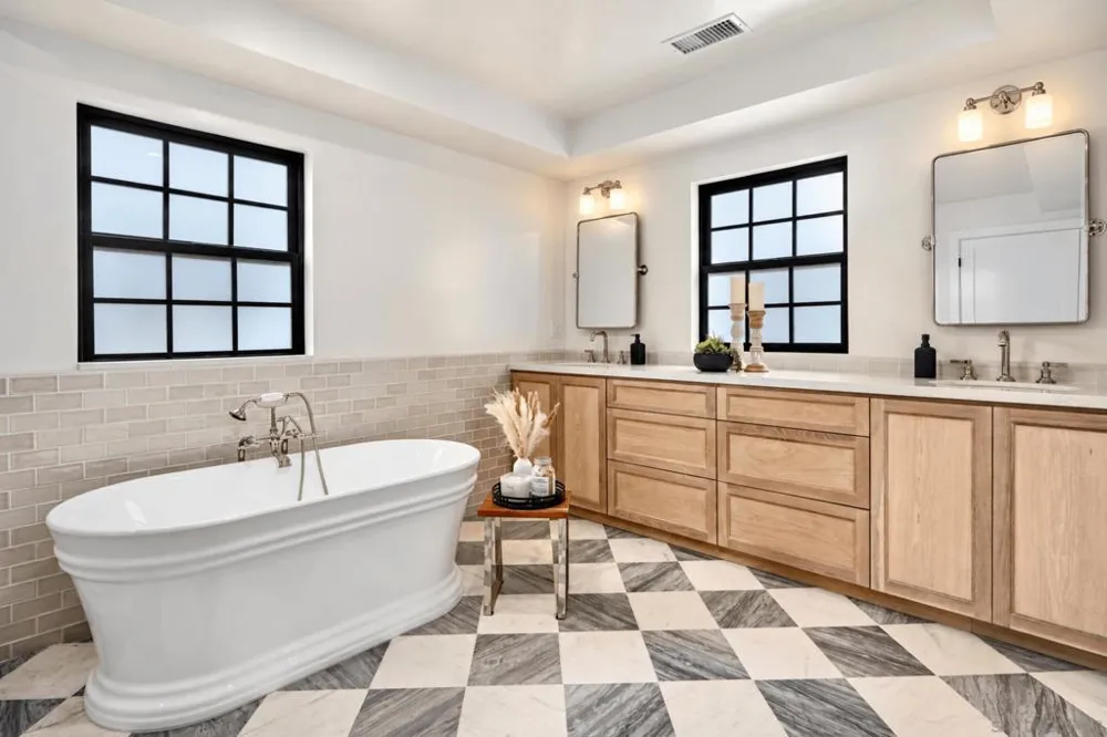 1312 3rd St Coronado, CA 92118
