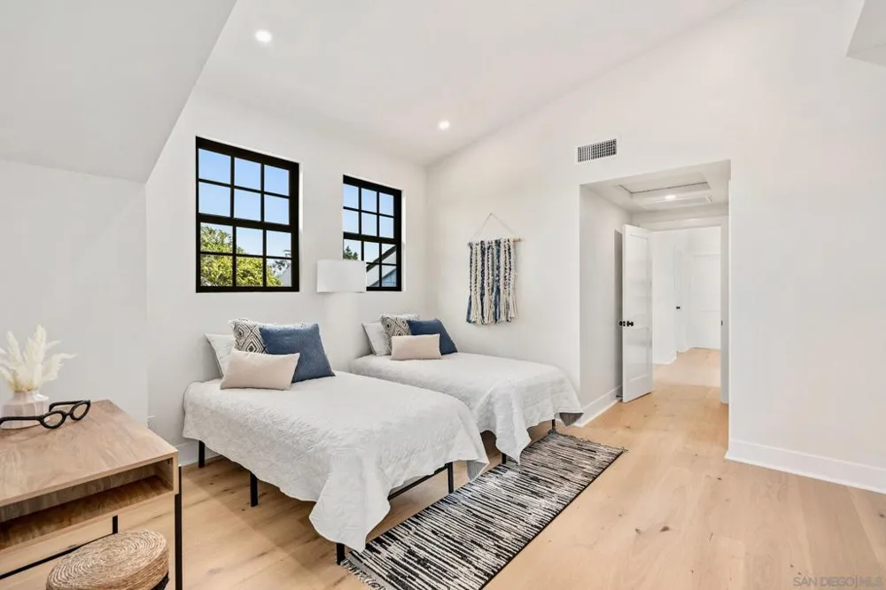 1312 3rd St Coronado, CA 92118