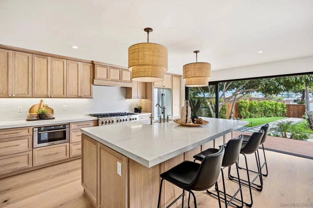 1312 3rd St Coronado, CA 92118