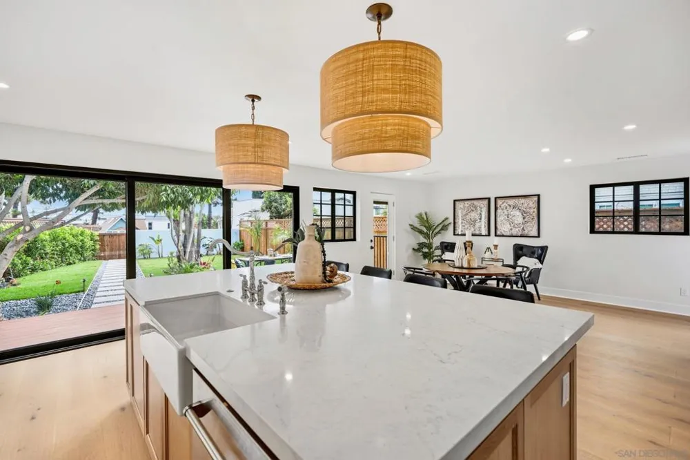 1312 3rd St Coronado, CA 92118