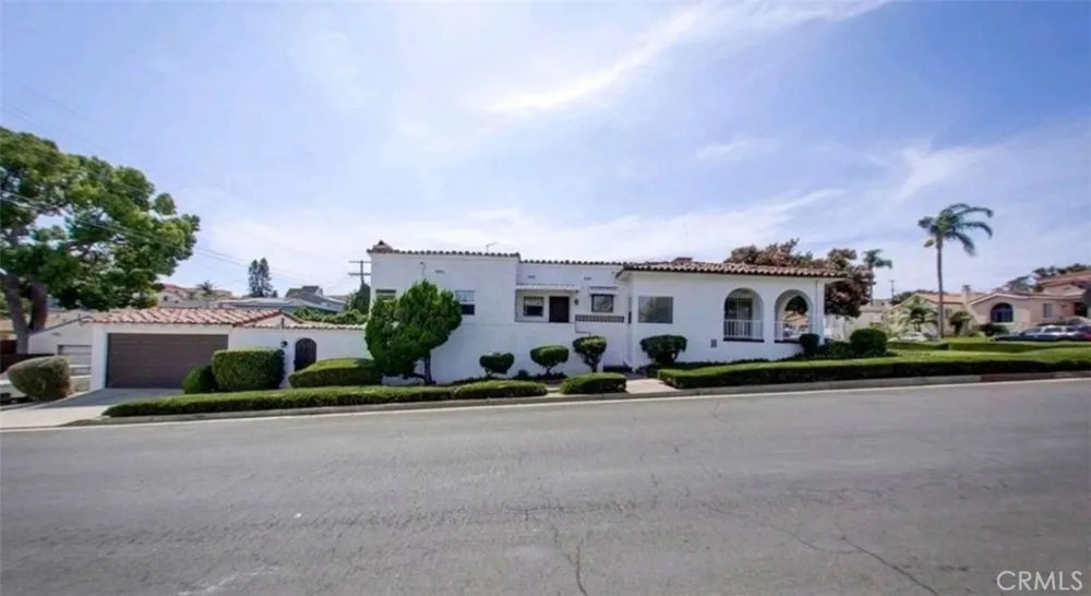 4400 W 59th Place Los Angeles, CA 90043