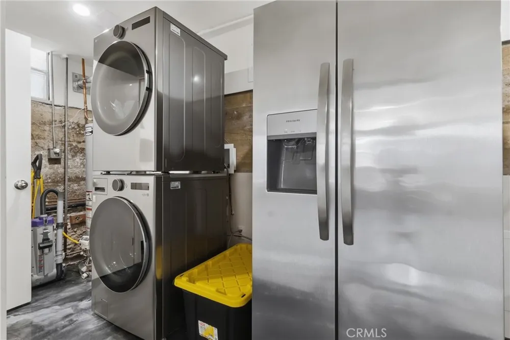 4400 W 59th Place Los Angeles, CA 90043