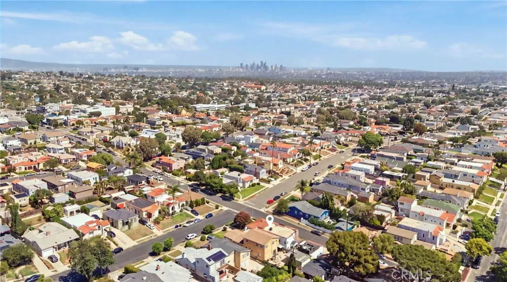 4400 W 59th Place Los Angeles, CA 90043