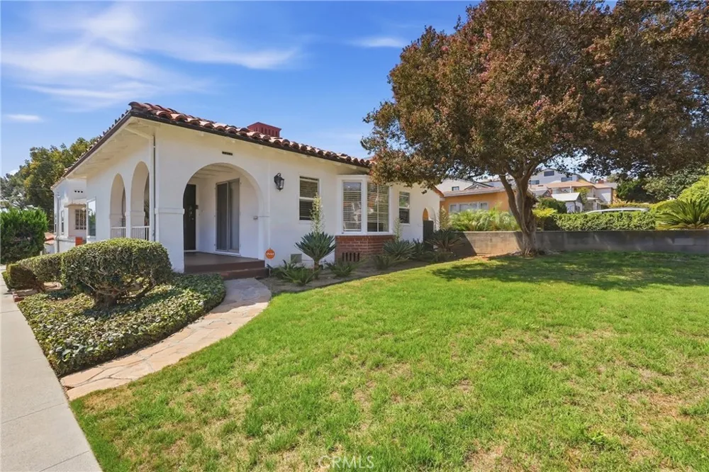 4400 W 59th Place Los Angeles, CA 90043