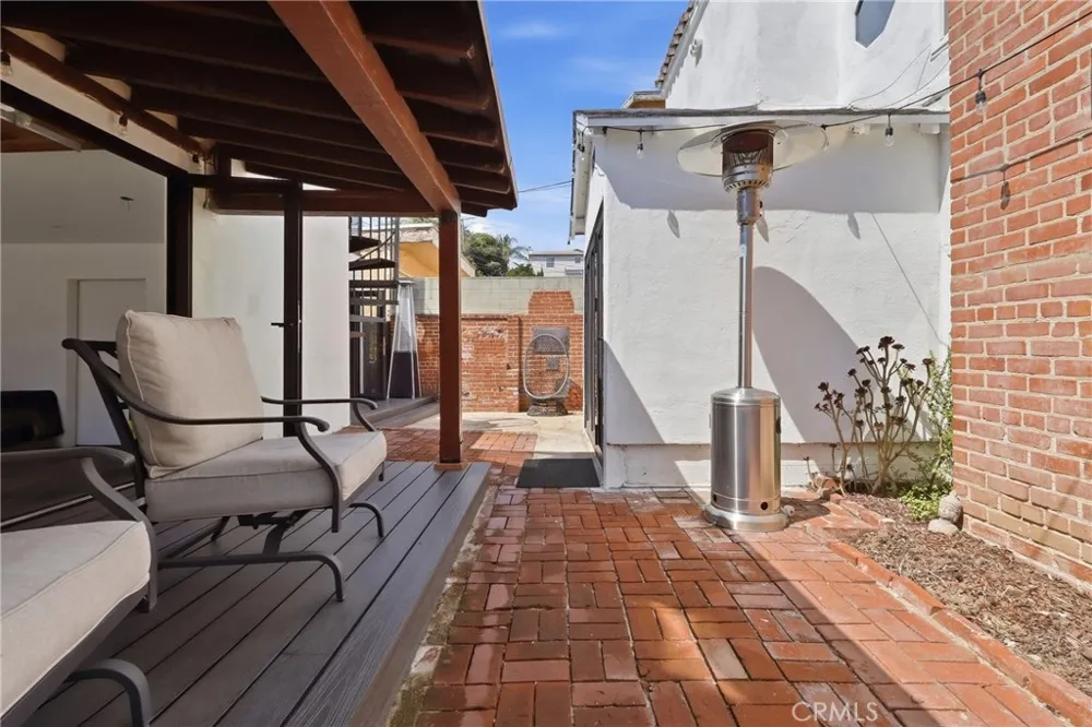 4400 W 59th Place Los Angeles, CA 90043