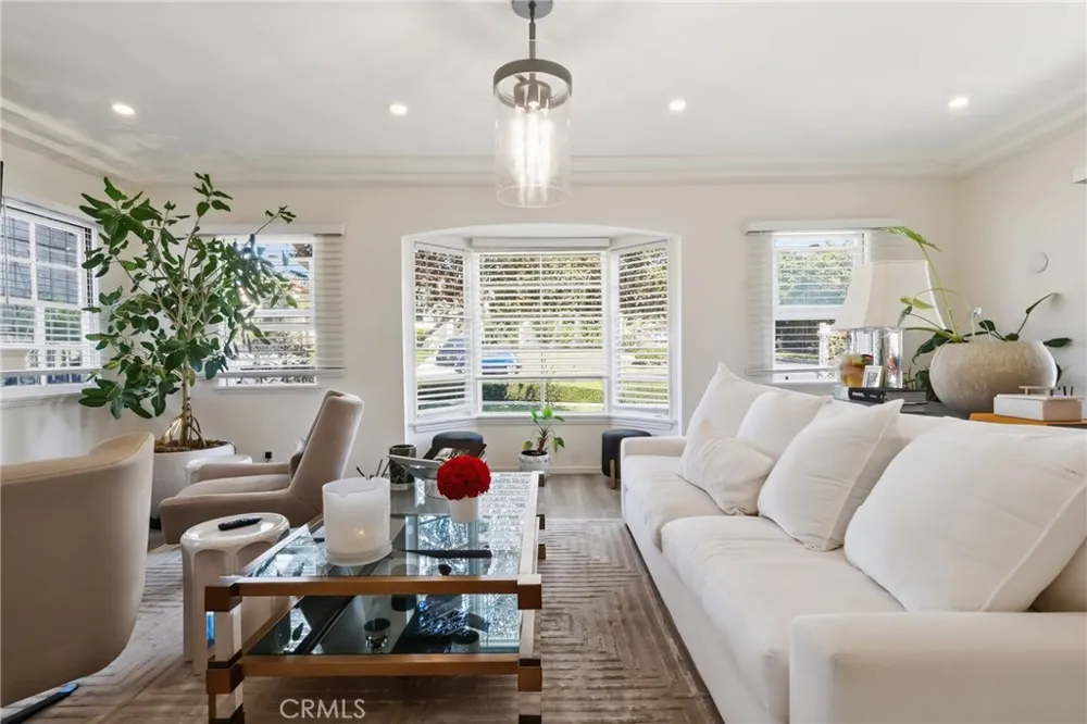 4400 W 59th Place Los Angeles, CA 90043