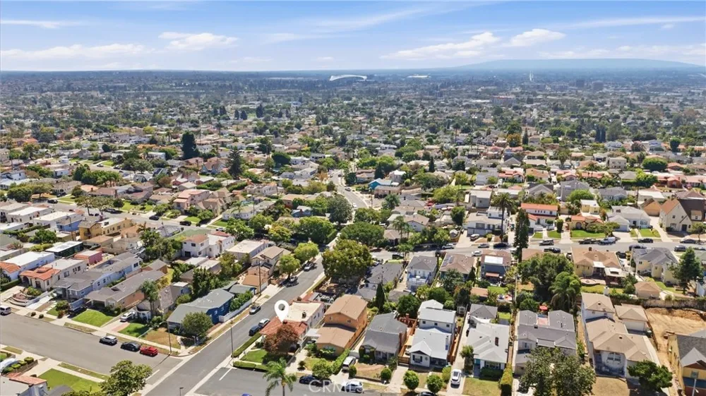4400 W 59th Place Los Angeles, CA 90043