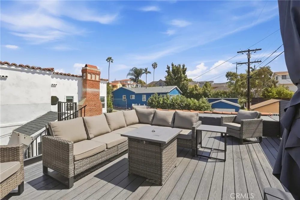 4400 W 59th Place Los Angeles, CA 90043
