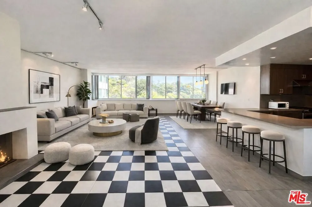 17350 W Sunset Boulevard #602 Los Angeles, CA 90272
