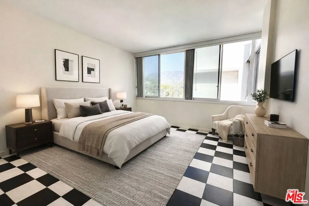 17350 W Sunset Boulevard #602 Los Angeles, CA 90272